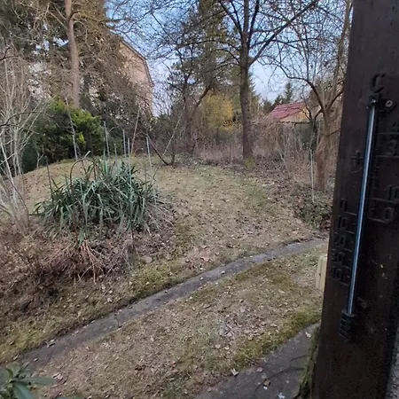 Einfaches Mit Garten Und Urspruenglichem Retro-charakter In Bei Berlin *