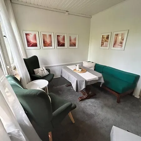Einfaches Mit Garten Und Urspruenglichem Retro-charakter In Bei Berlin *